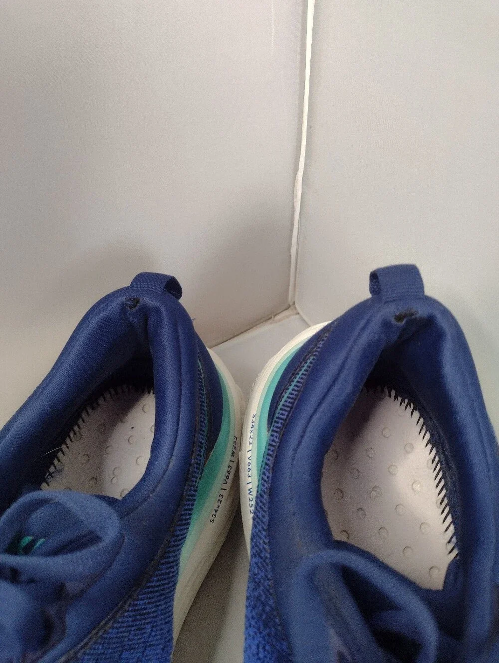 Hoka One One Bondi 8 Womens 8B Running Sneakers Shoes 7.5 B Blue B12
